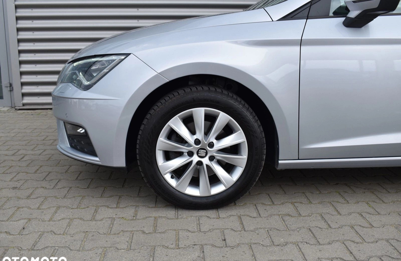 Seat Leon cena 58900 przebieg: 127379, rok produkcji 2019 z Poznań małe 407